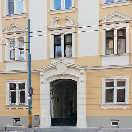 Romantic Central Flat Братислава Екстериор снимка