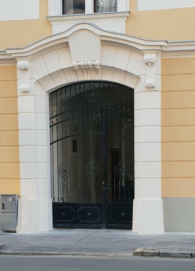 Romantic Central Flat Братислава Екстериор снимка