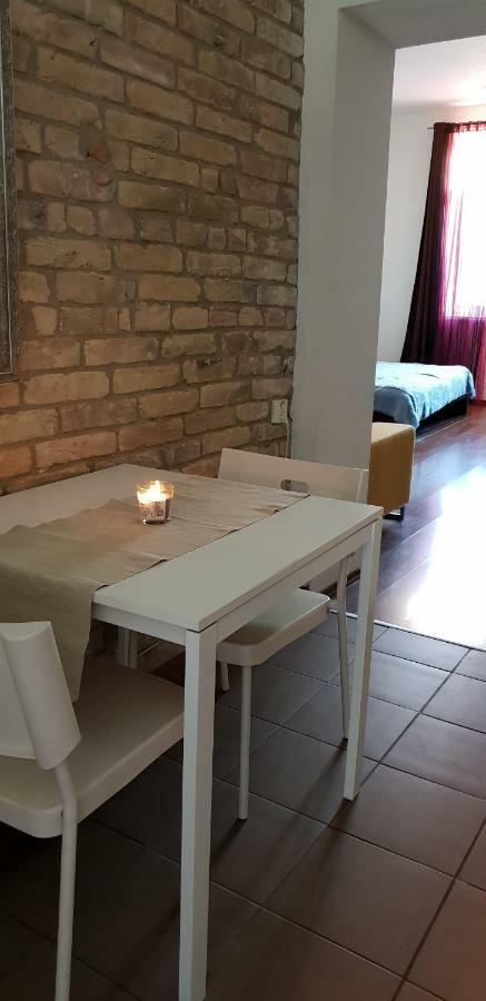 Romantic Central Flat Братислава Екстериор снимка